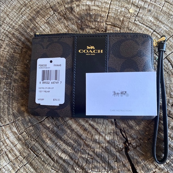 Coach Handbags - Coach Signature Leather Corner Zip Wristlet